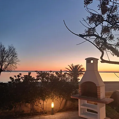 Leptiric Apartman Vir