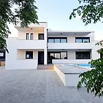 Leptirić Vir