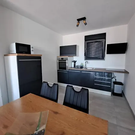 Leptiric Apartment *