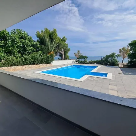 Apartment Leptiric *